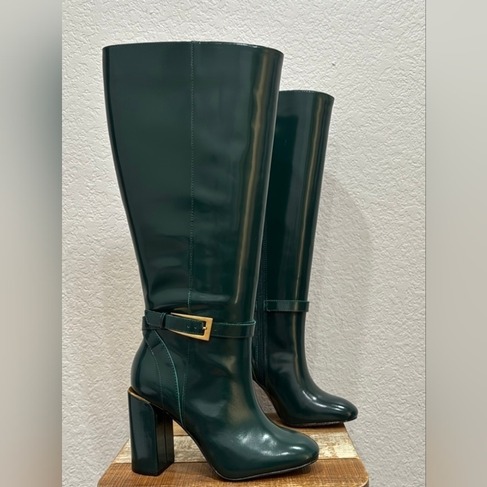 Brand New Vince Camuto Elegant Green Knee-High Women's Boots - Size 8.5M
